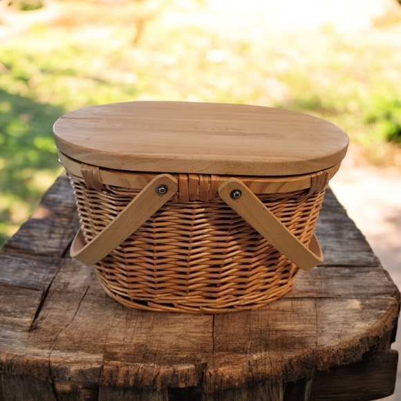 Natural Wicker Storage Basket with Lid